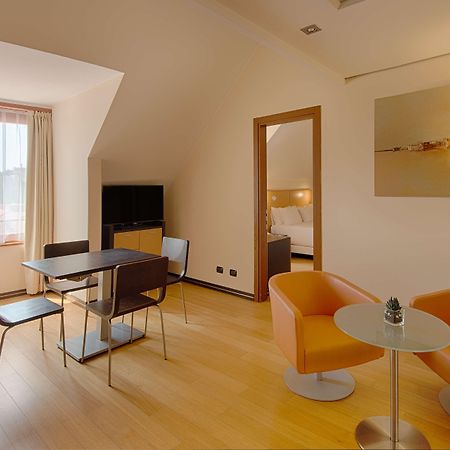 Nh Milano 2 Residence Сеграте Екстериор снимка