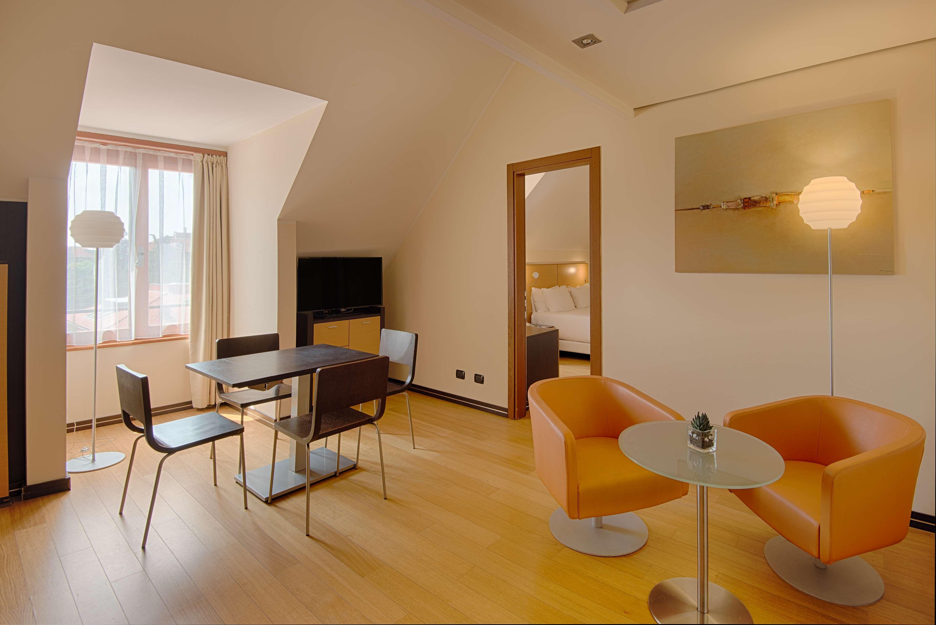 Nh Milano 2 Residence Сеграте Екстериор снимка