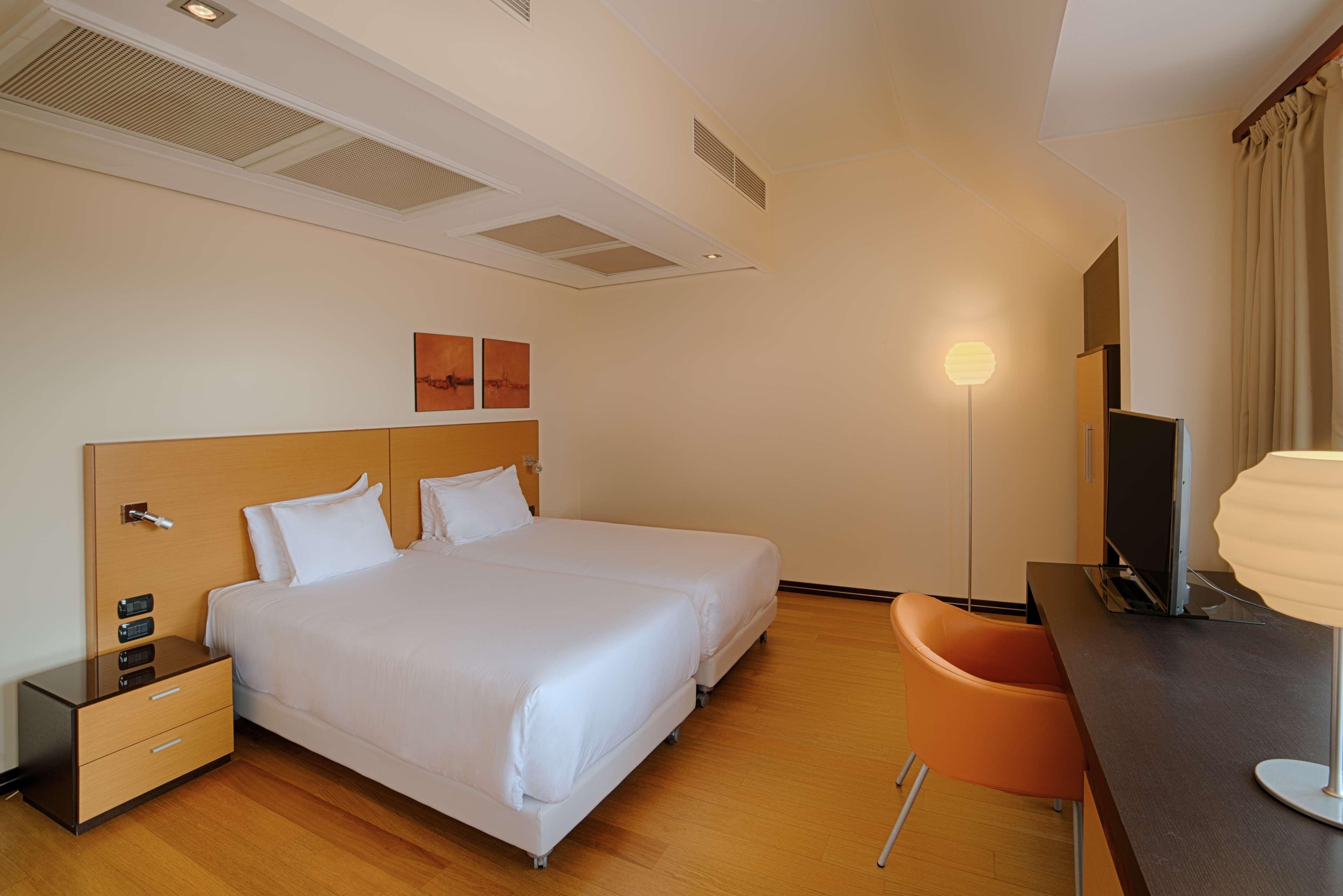 Nh Milano 2 Residence Сеграте Екстериор снимка