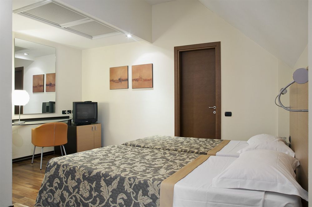 Nh Milano 2 Residence Сеграте Екстериор снимка