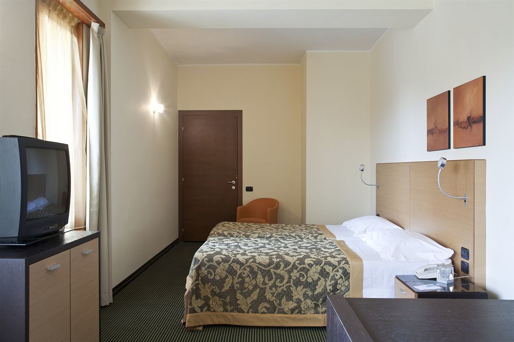 Nh Milano 2 Residence Сеграте Екстериор снимка